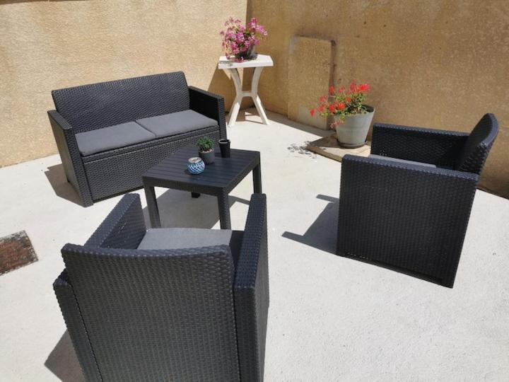 Appartement Agreable Et Spacieux Ensoleille Valros Exterior foto
